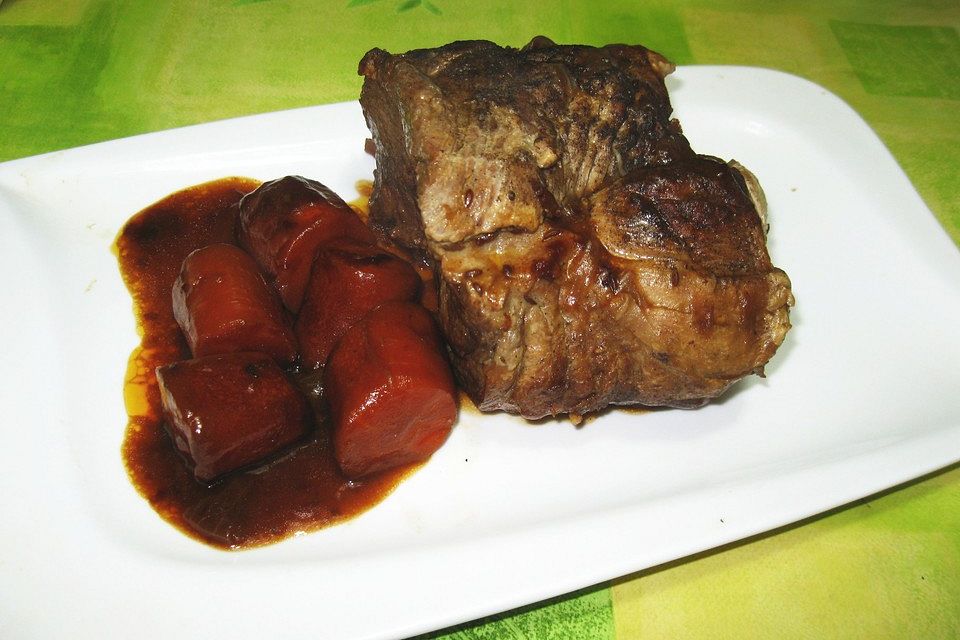 Saftiger Schweinebraten