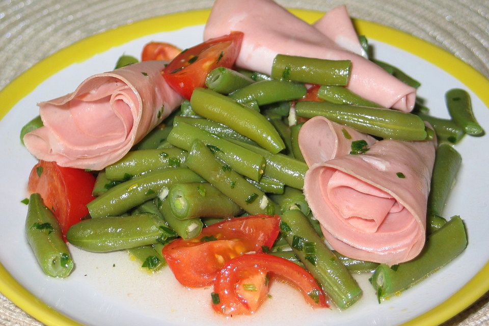 Wachsbohnensalat mit Mortadella