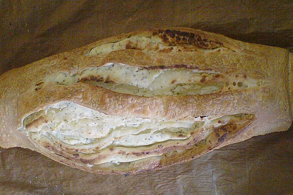 Gerolltes Zwiebelbrot mit Philadelphia