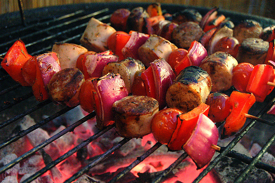 Bratwurst - Gemüse - Spieße