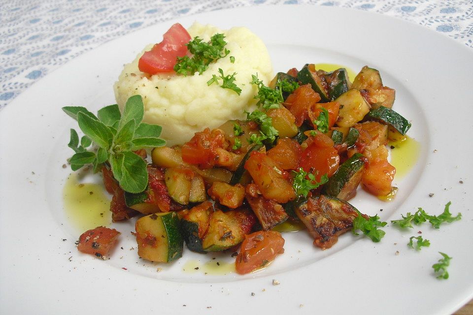 Zucchini - Tomaten - Gemüse