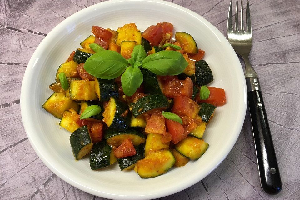 Zucchini - Tomaten - Gemüse