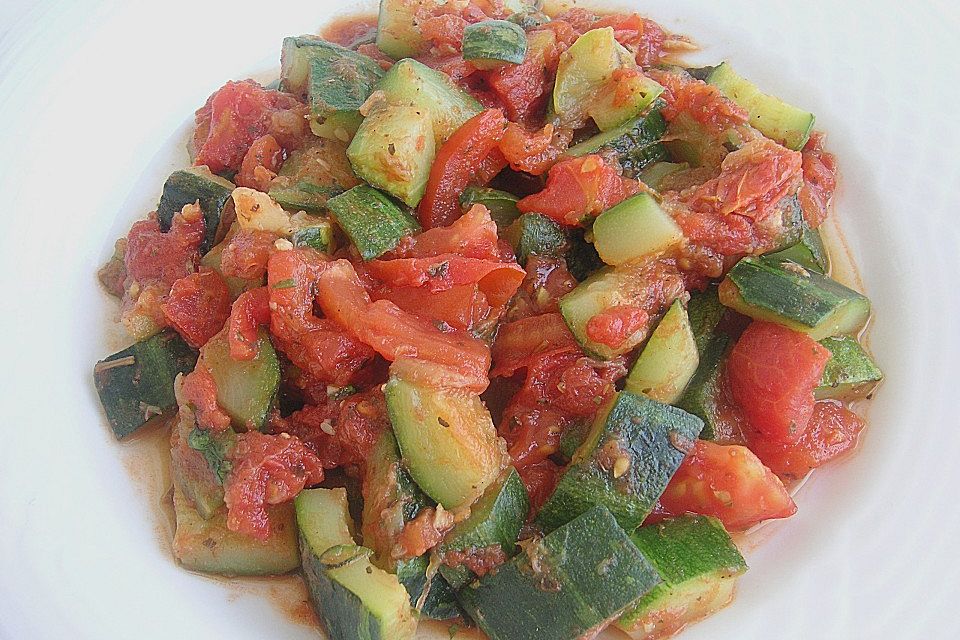 Zucchini - Tomaten - Gemüse