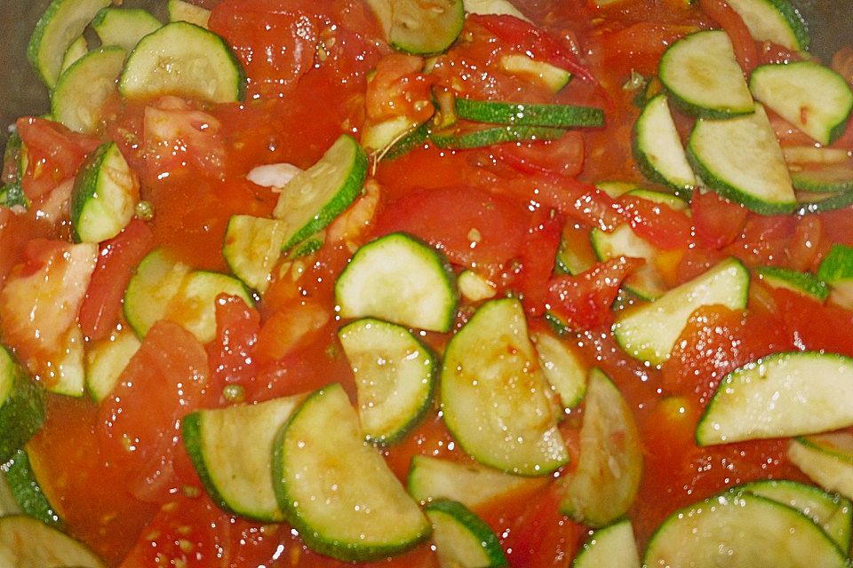 Zucchini - Tomaten - Gemüse