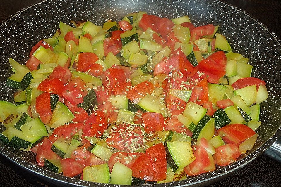 Zucchini - Tomaten - Gemüse