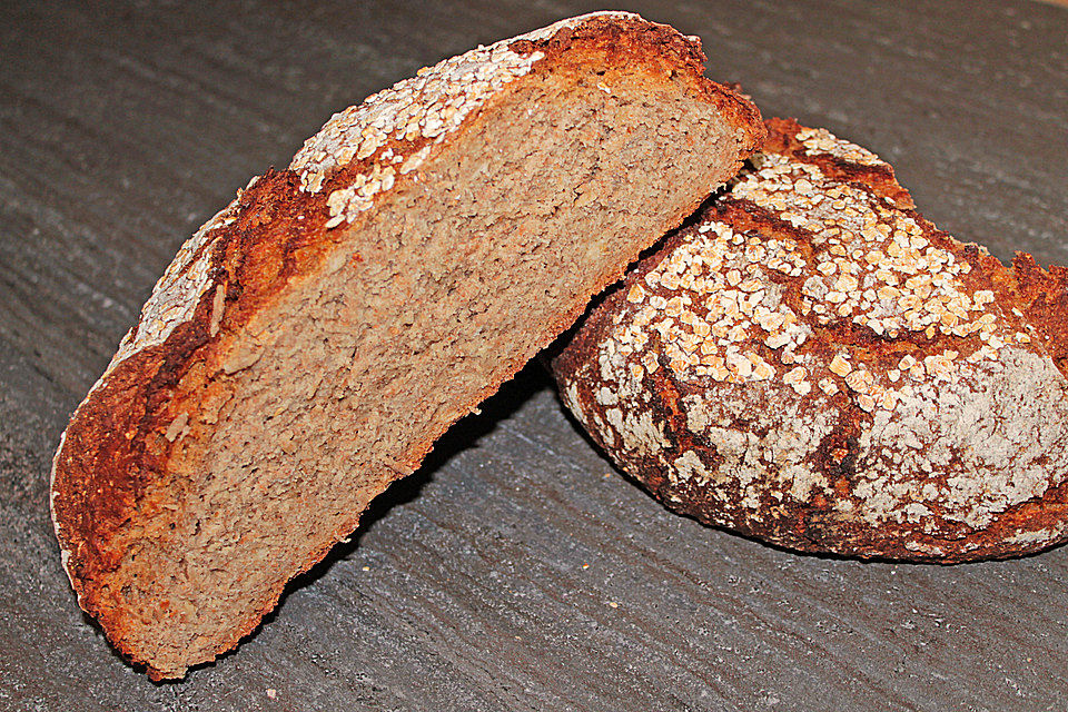 Dinkelbrot mit Sauerteig