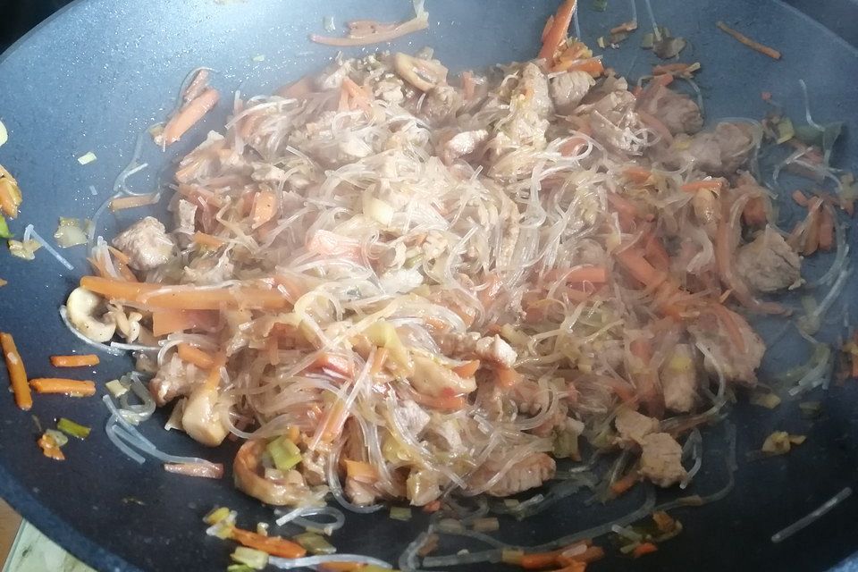 Bami Goreng mit Glasnudeln