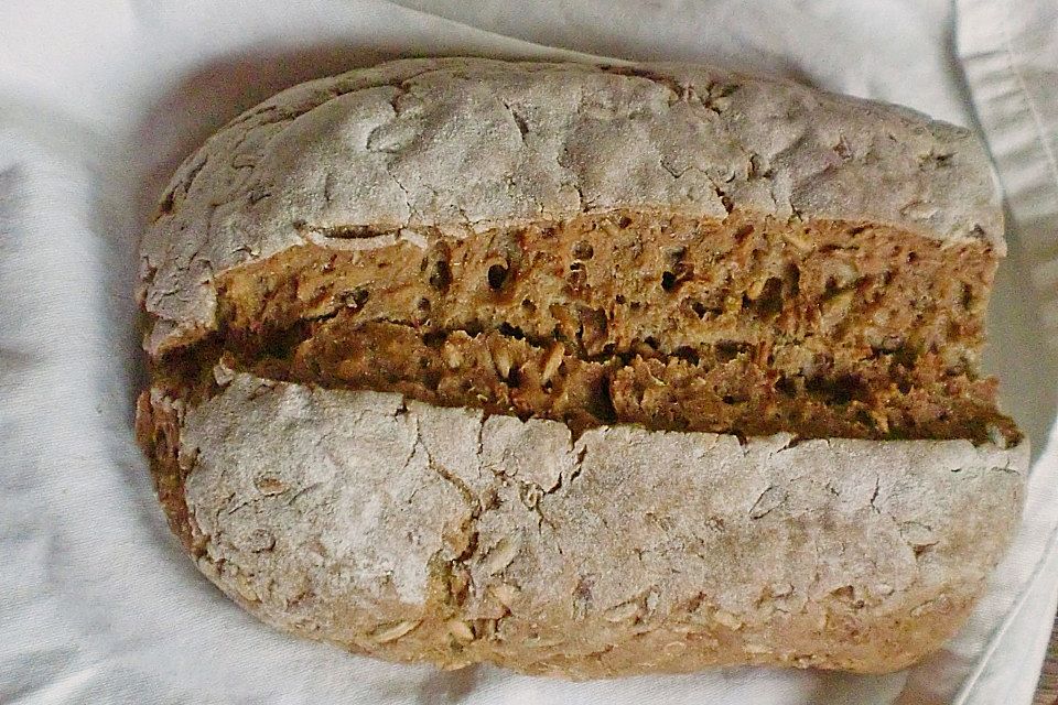 Burgis Walnussbrot mit Sauerteig