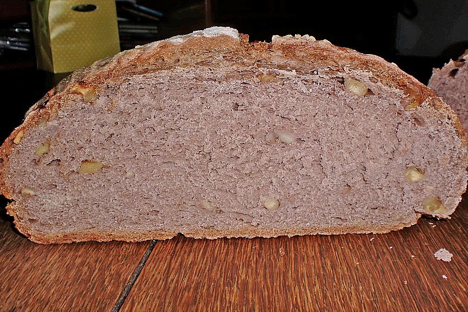 Burgis Walnussbrot mit Sauerteig