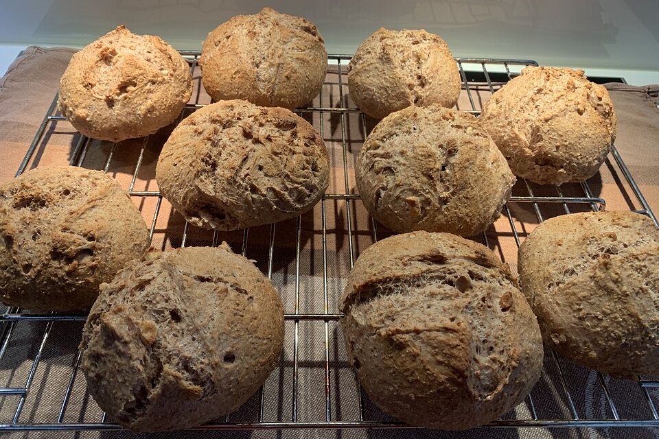 Burgis Walnussbrötchen