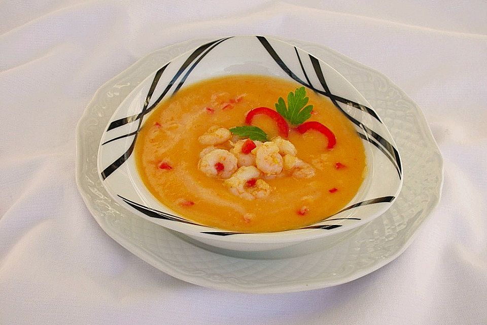 Paprikaschaumsuppe mit Shrimps