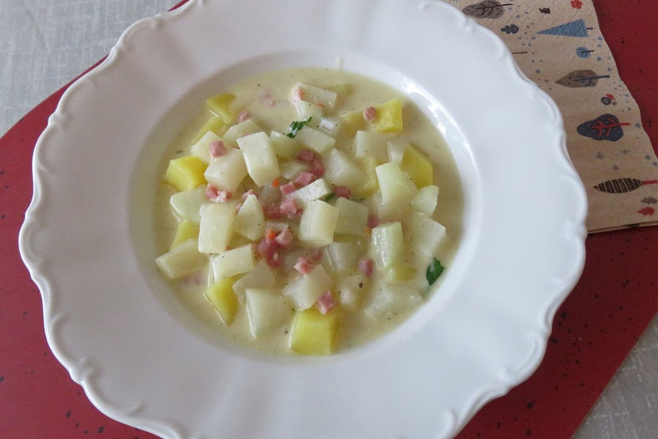 Deftige Kohlrabi  -Kartoffel - Suppe