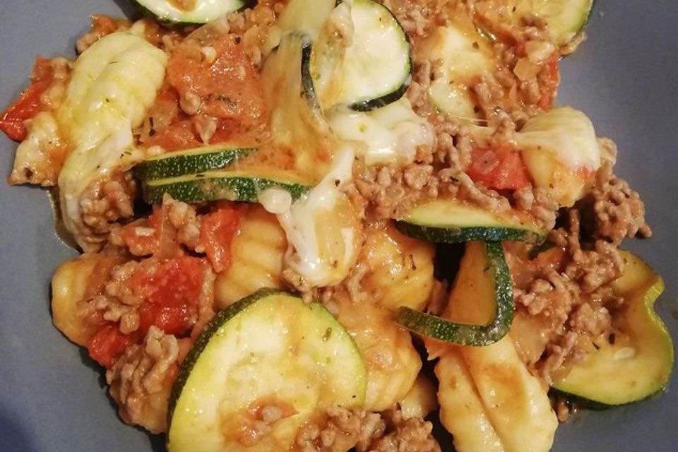 Zucchini-Gnocchi-Auflauf