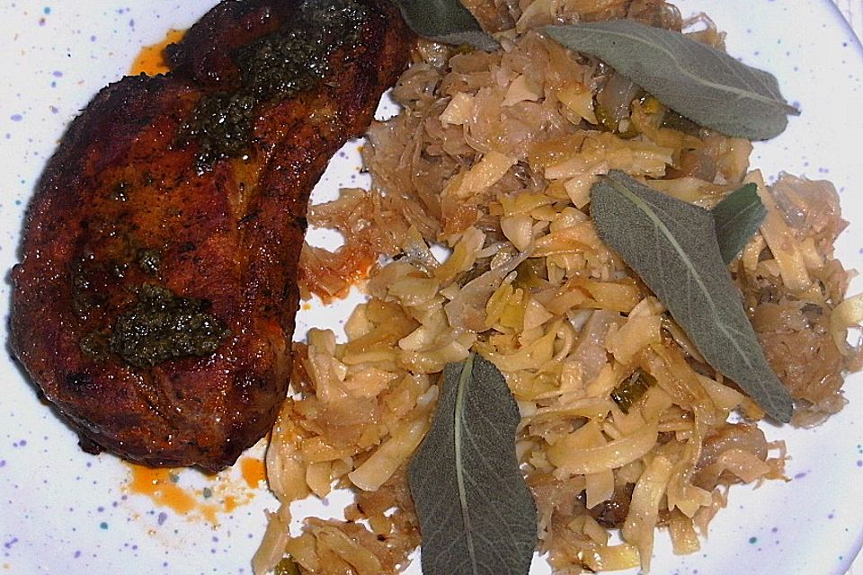 Nudeln mit Sauerkraut