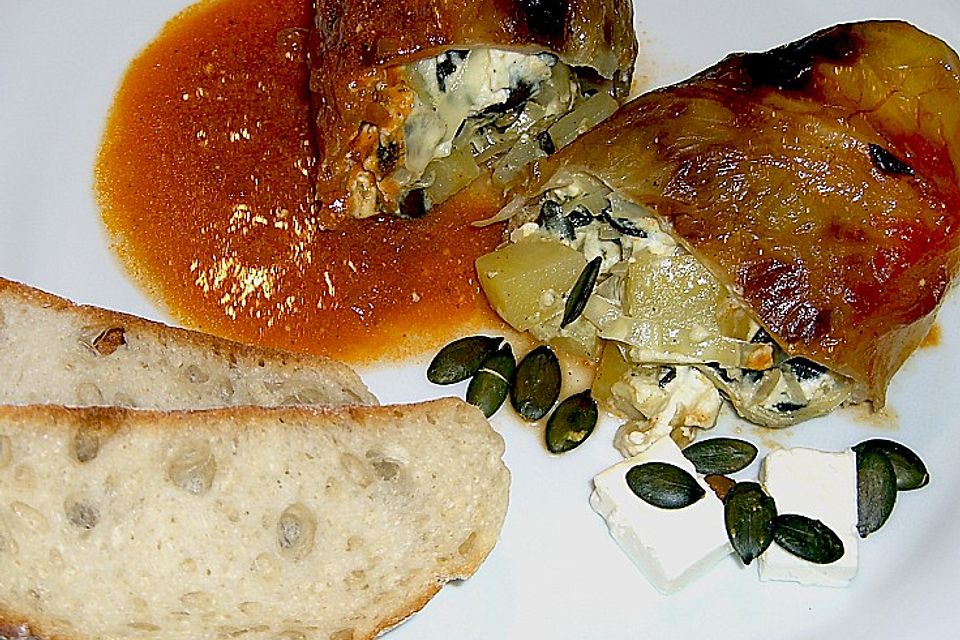 Krautwickel mit Schafskäse