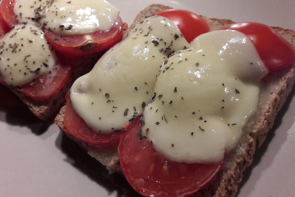 Toast Caprese