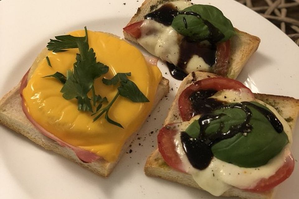 Toast Caprese