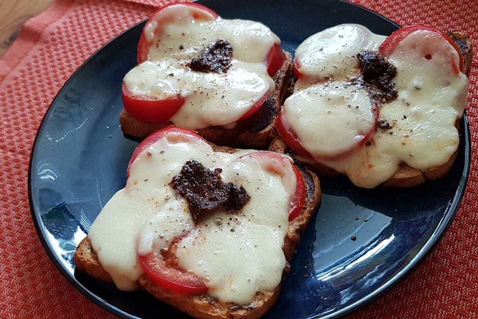 Toast Caprese