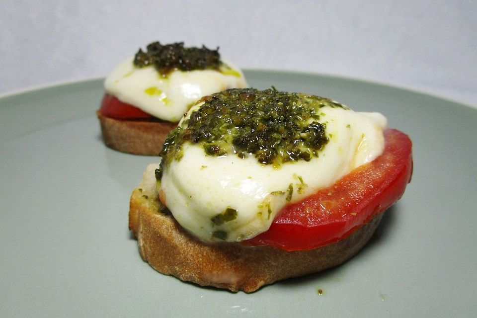 Toast Caprese