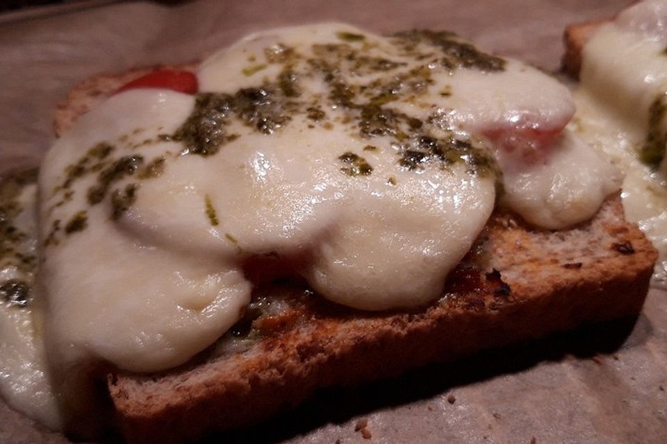 Toast Caprese