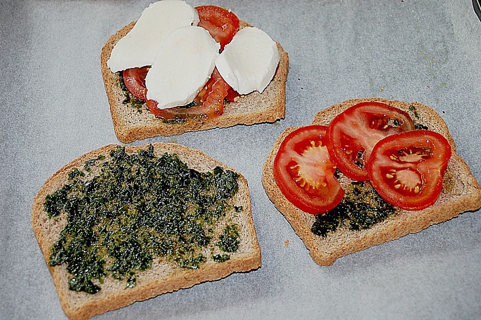 Toast Caprese