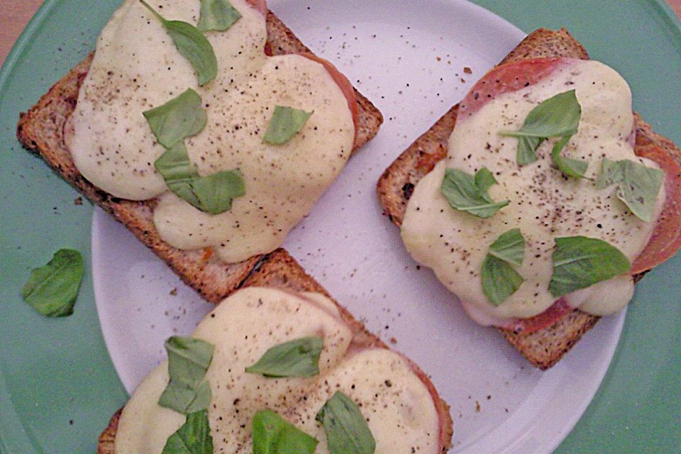 Toast Caprese