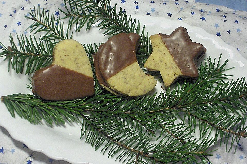 Angys Mandelplätzchen mit Nougatfüllung