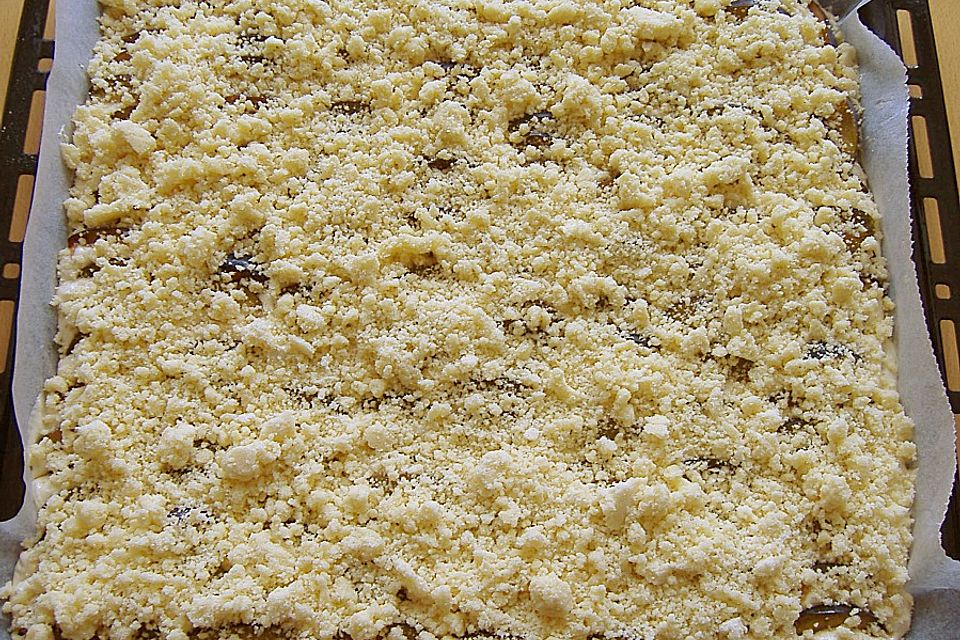 Pflaumenkuchen mit Streusel