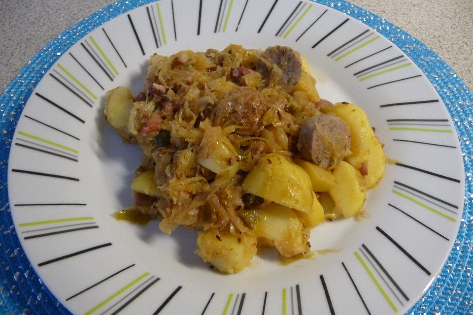 Bratwurst-Sauerkraut-Pfanne