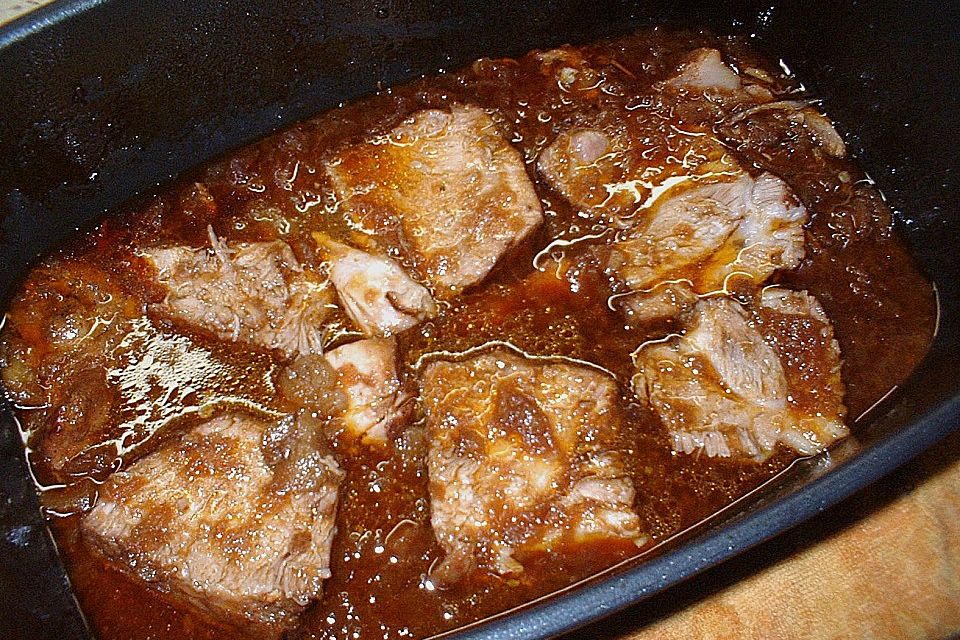 Schweinenacken in Apfelsauce