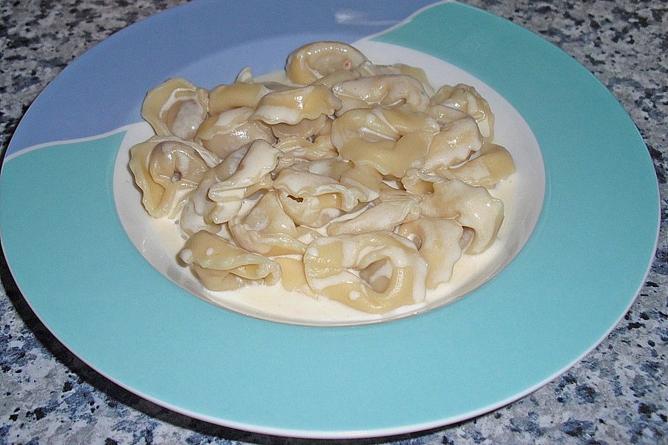 Schnelle Käse-Sahne-Sauce