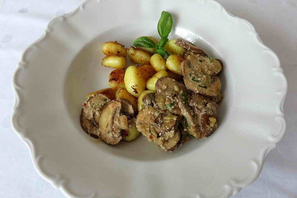 Gnocchi mit Champignons