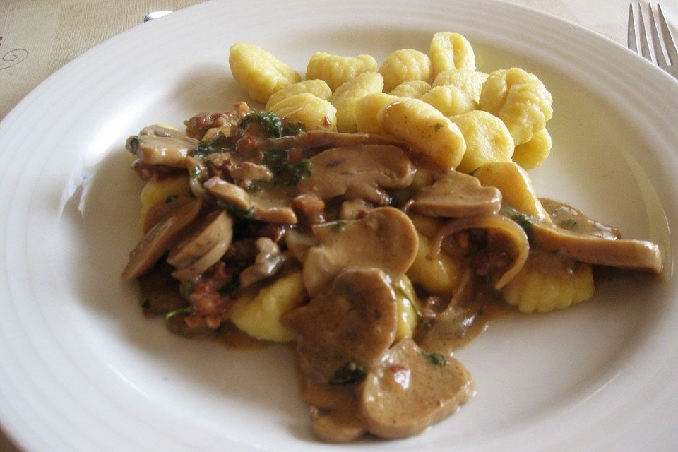 Gnocchi mit Champignons