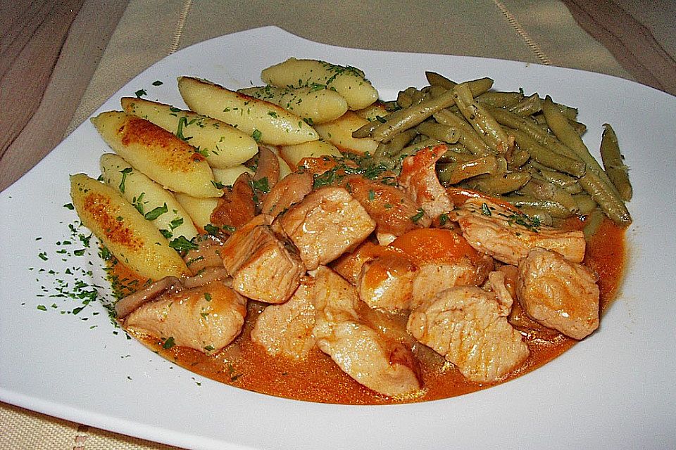 Puten - Hühner - Gulasch