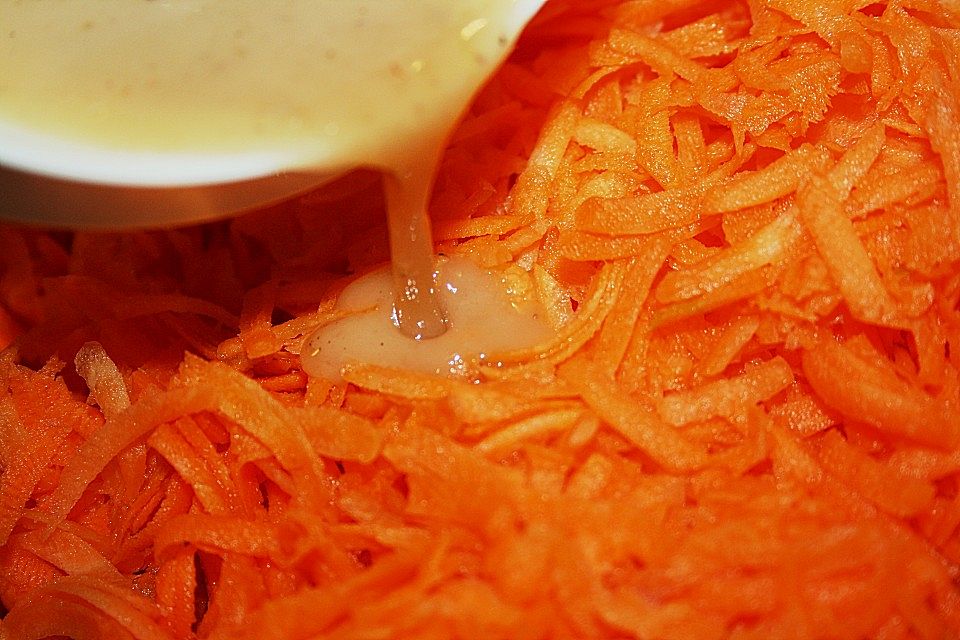 Orangen-Möhren-Salat