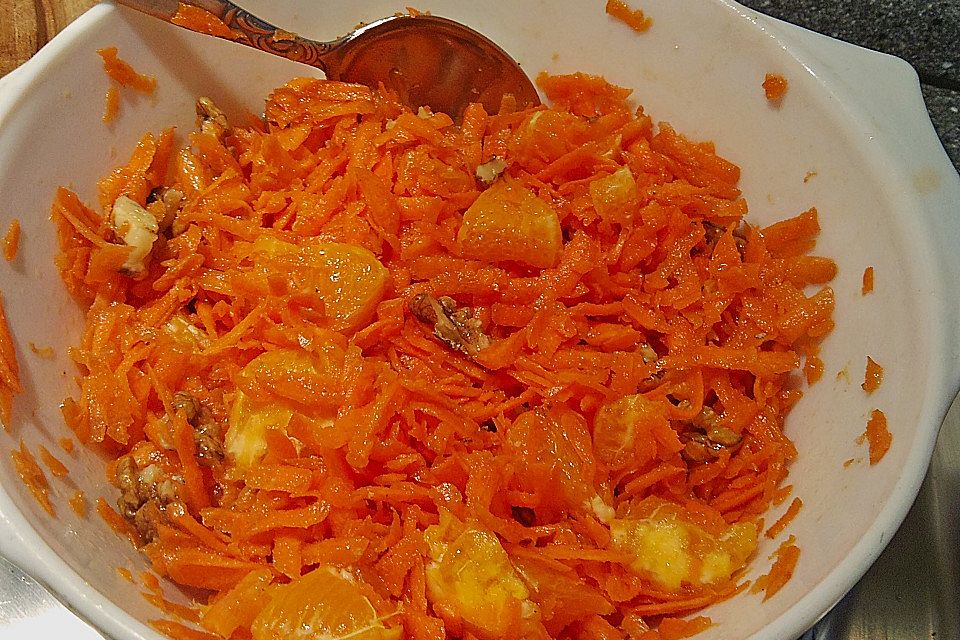 Orangen-Möhren-Salat