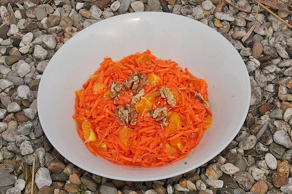 Orangen-Möhren-Salat