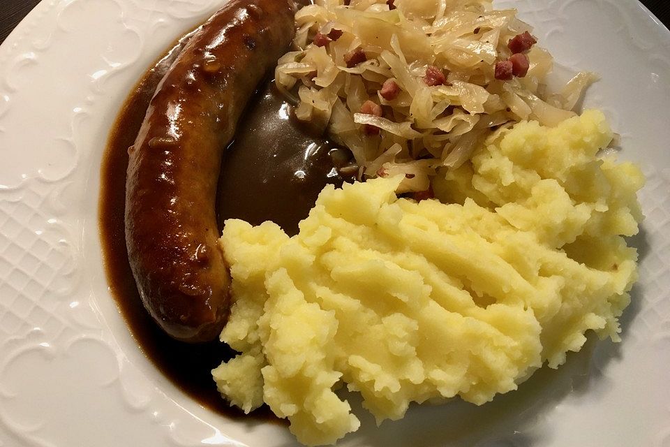 Bratwurst in Biersoße