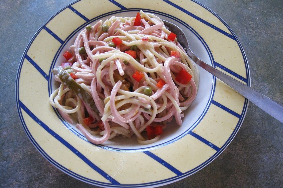 Spaghetti - Salat mit Knoblauch