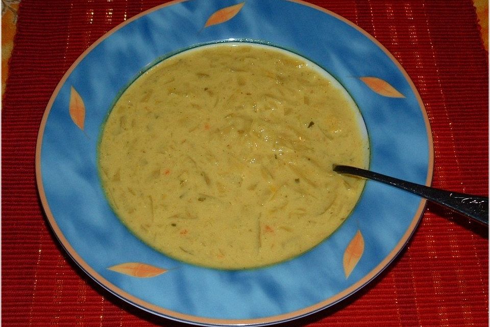 Zucchini - Suppe mit Kurkuma