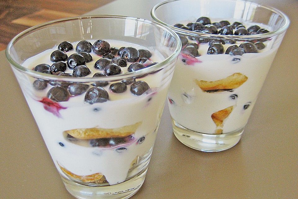 Ricotta - Vanillecreme mit Beeren