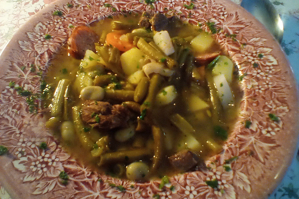 Bohnensuppe nach Pommernart