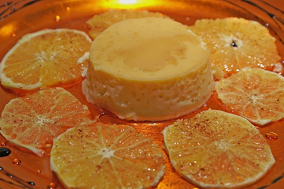 Karamellflan mit Orangencarpaccio