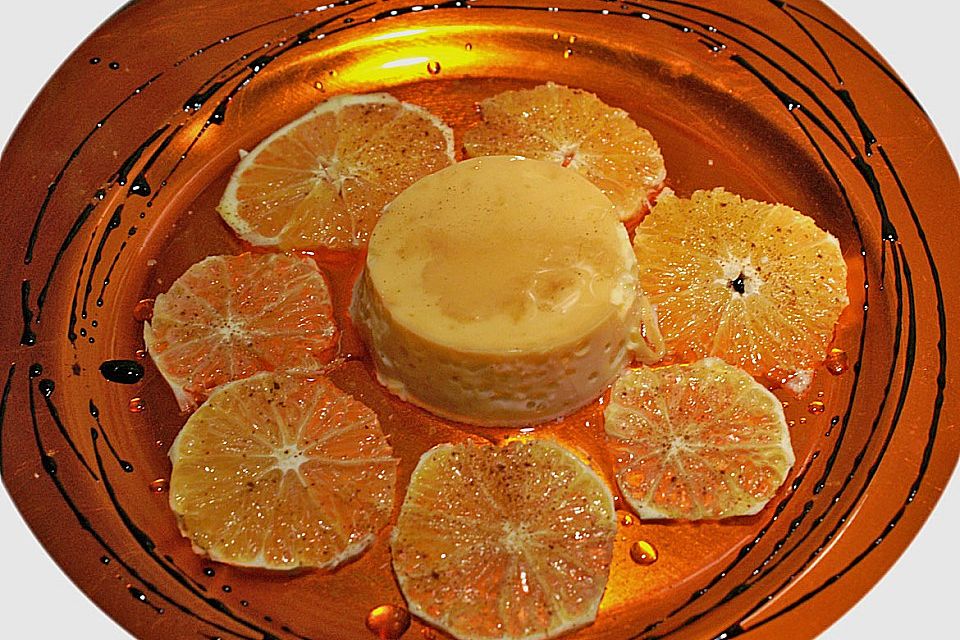 Karamellflan mit Orangencarpaccio