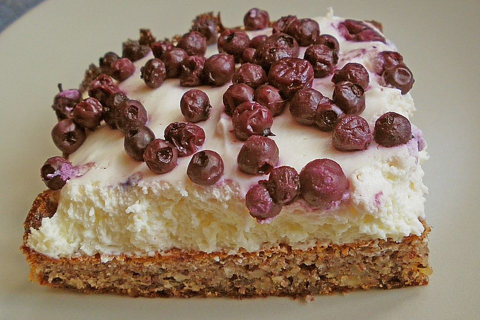 Heidelbeer - Schmandkuchen mit Schokoladenboden