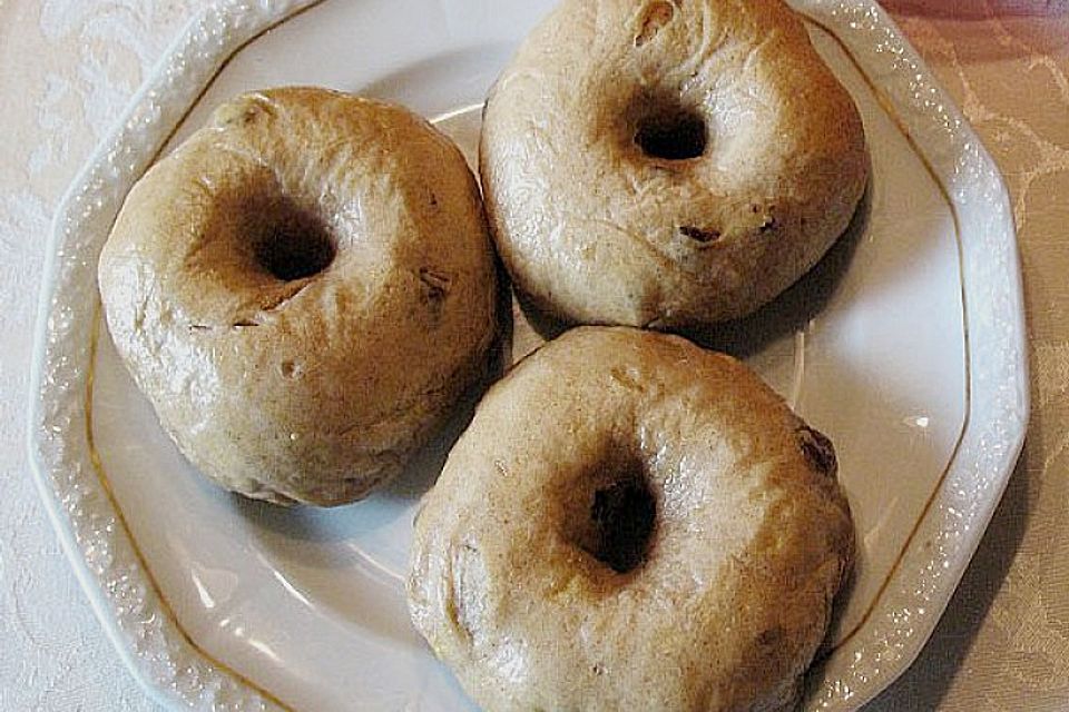 Cinnamon Bagels