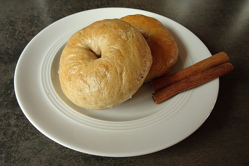 Cinnamon Bagels