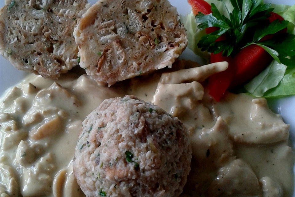 Alt-Wiener Semmelknödel