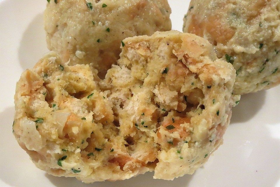 Alt-Wiener Semmelknödel