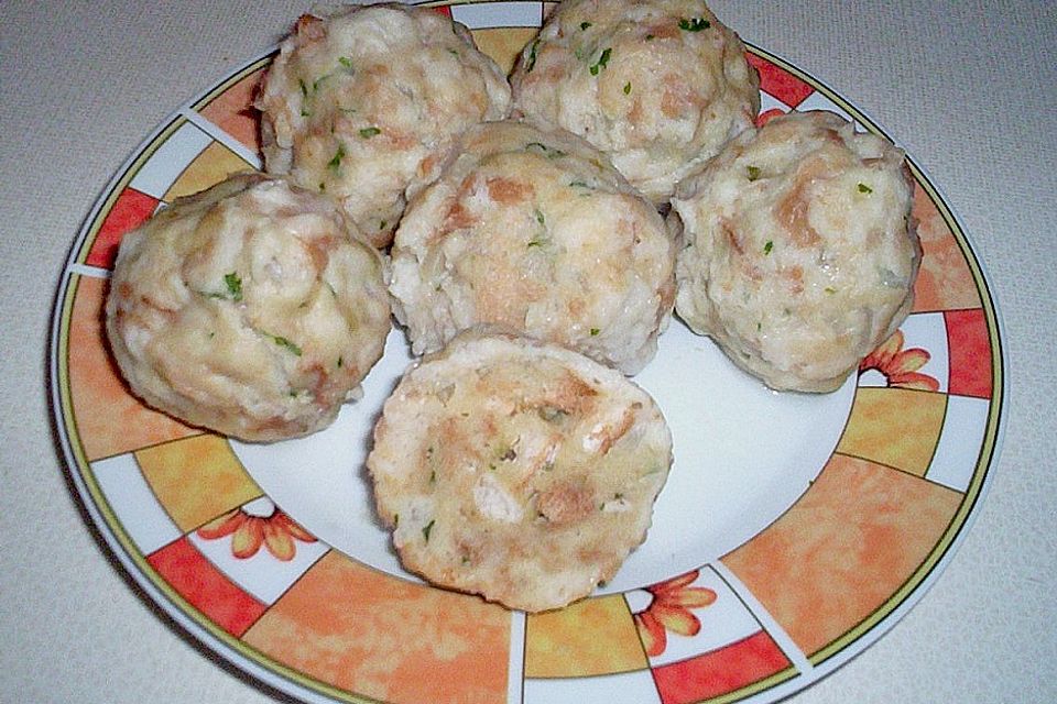 Alt-Wiener Semmelknödel